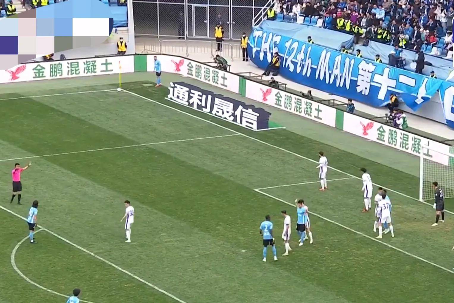 紧张比拼中球队实力对比暴露无疑