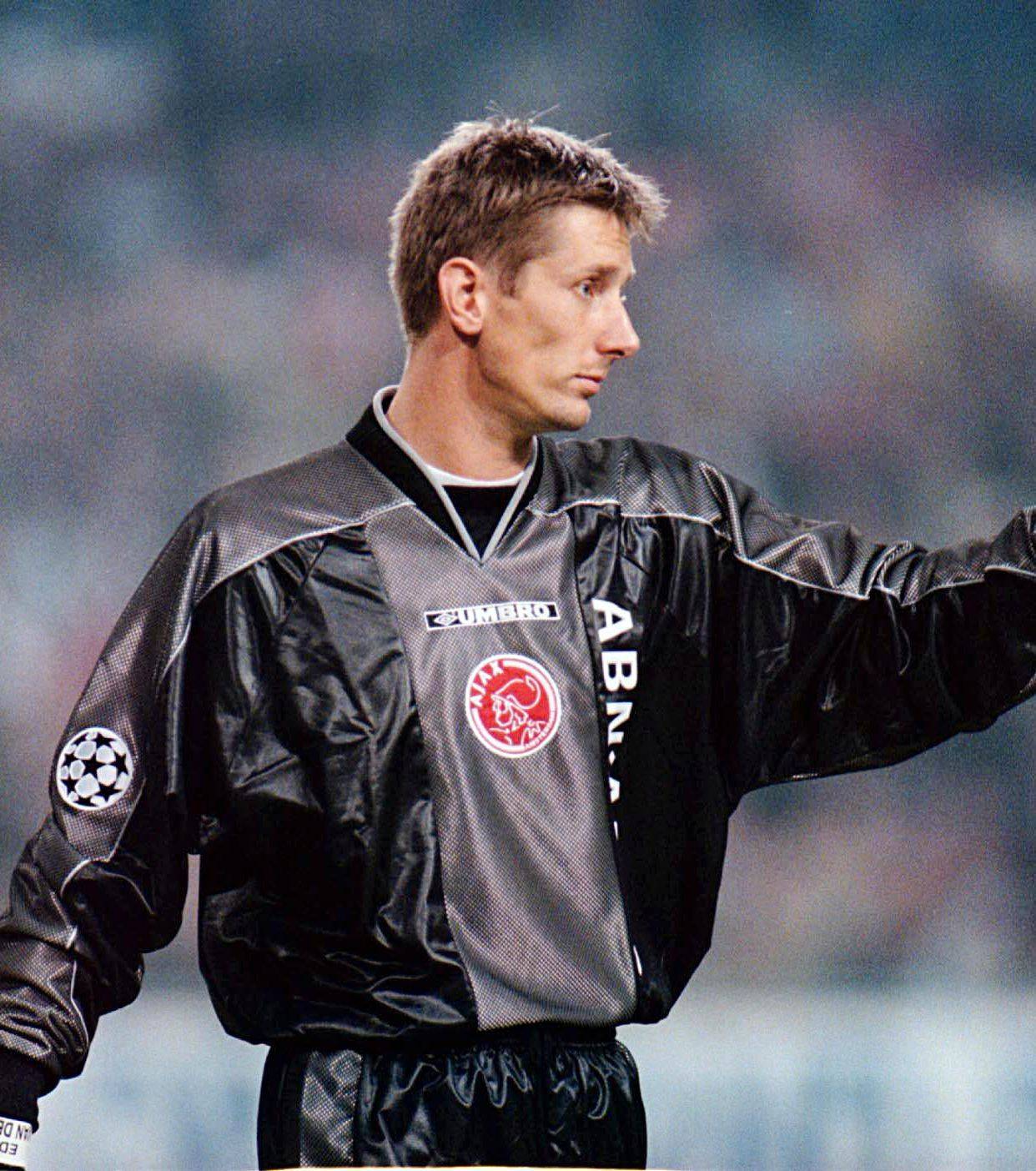 开云平台-荷兰足球明星在国家比赛中创造历史