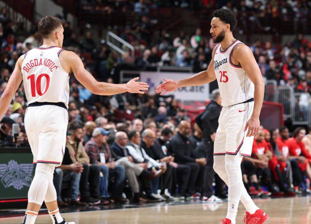 篮网B队绝地反击土耳其男篮,伦纳德送出助攻的简单介绍 篮网B队绝地反击土耳其男篮,伦纳德送出助攻的简单介绍