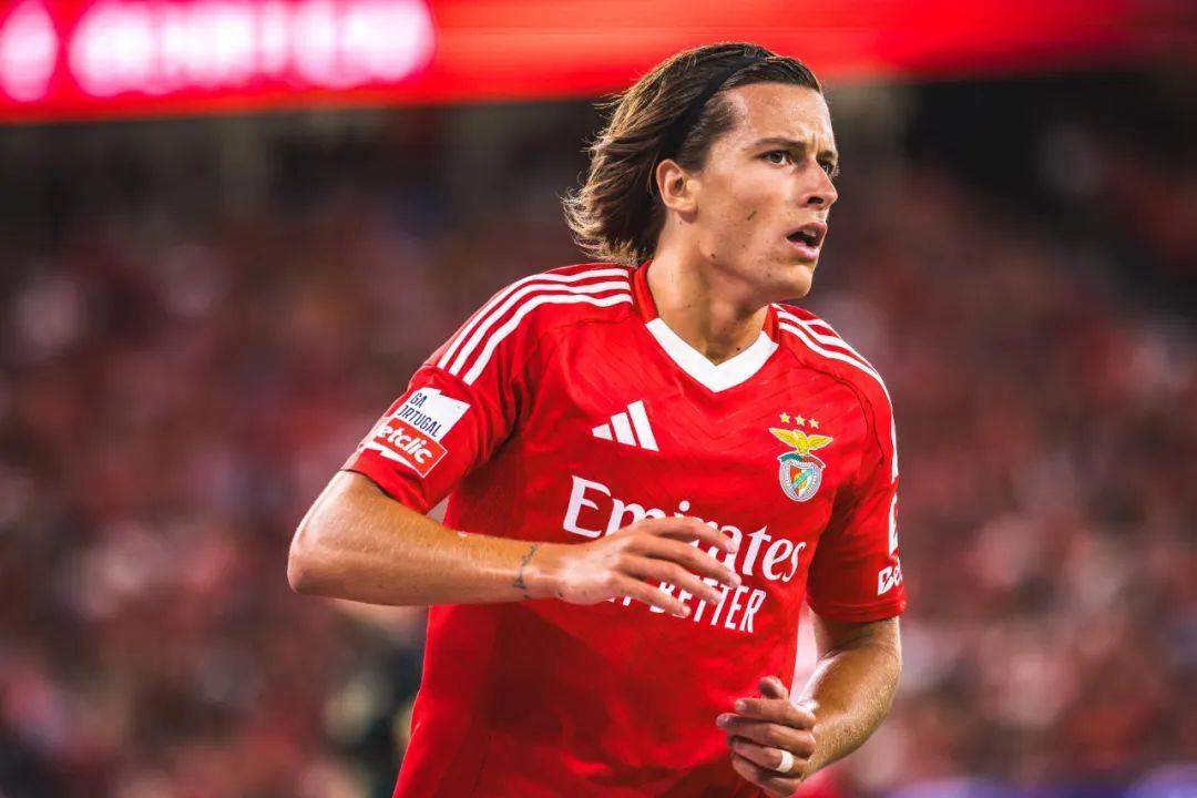 关于罗马横扫曼联,内马尔爆发神勇的信息 关于罗马横扫曼联,内马尔爆发神勇的信息